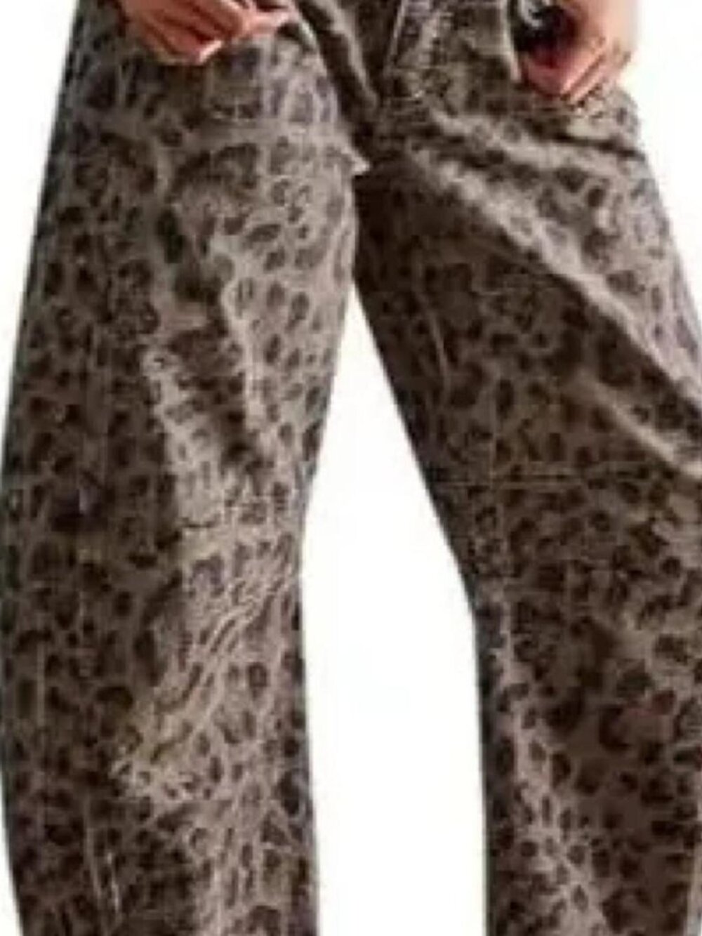 NWOT!! Loveimgs Cheetah Print Barrel Leg Jeans